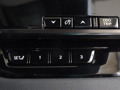 صورة مصغرة 12 لـ 2023 Lexus RX