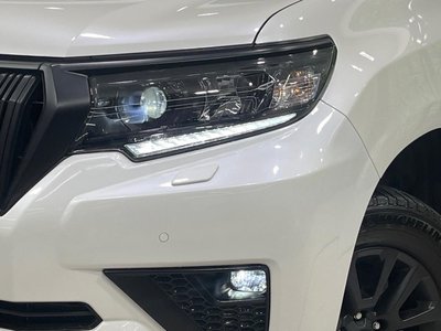 TOYOTA LAND CRUISER PRADO - 8