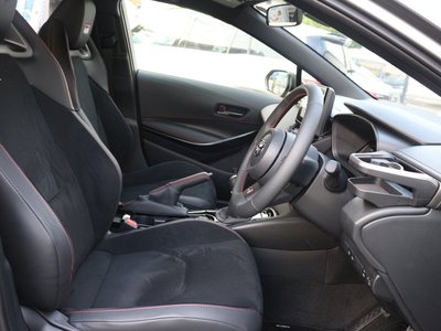 2025 Toyota GR COROLLA thumbnail 34