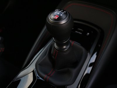 2025 Toyota GR COROLLA thumbnail 11