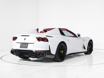 صورة 10 لـ 2023 Ferrari 812 GTS