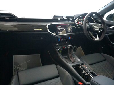 AUDI RS Q3 SPORTBACK - 6