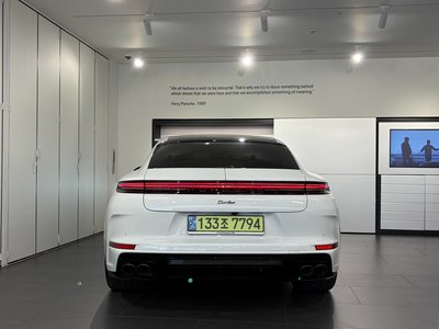 PORSCHE PANAMERA - 3