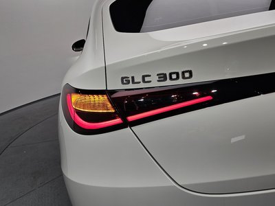 MERCEDES-BENZ GLC - 10