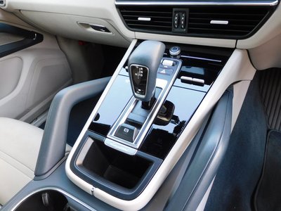PORSCHE CAYENNE - 7