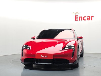 PORSCHE TAYCAN - 2
