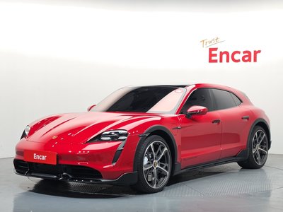 PORSCHE TAYCAN - 1