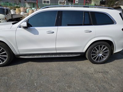 MERCEDES-BENZ GLS - 4