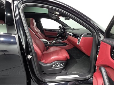 PORSCHE CAYENNE - 10