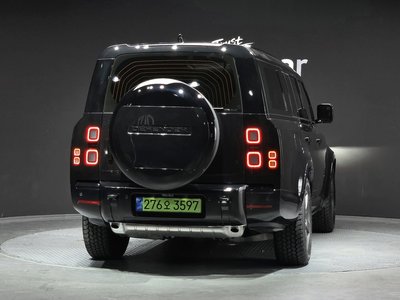 LAND ROVER DEFENDER - 4