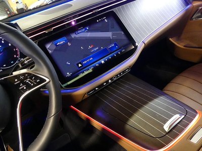 2025 Mercedes-BENZ E-CLASS 缩略图 13