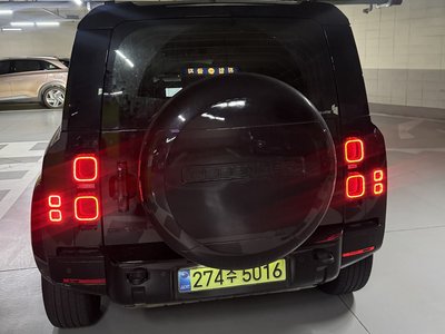 LAND ROVER DEFENDER - 2