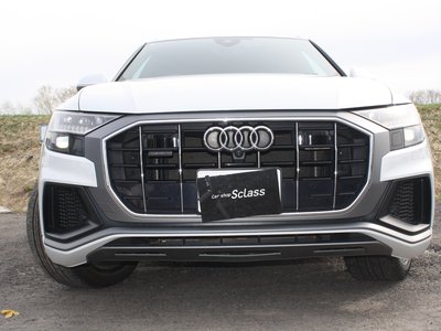 AUDI Q8 - 2