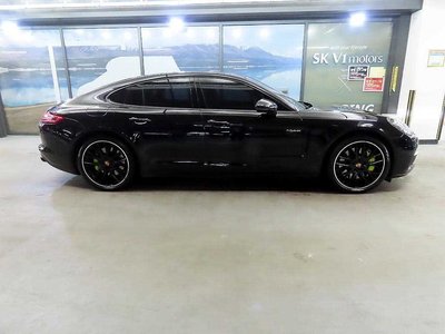 PORSCHE PANAMERA - 2