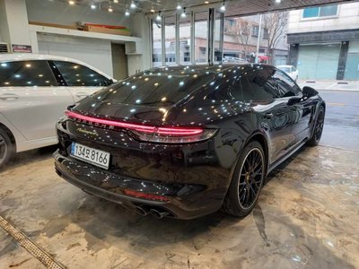 PORSCHE PANAMERA - 6