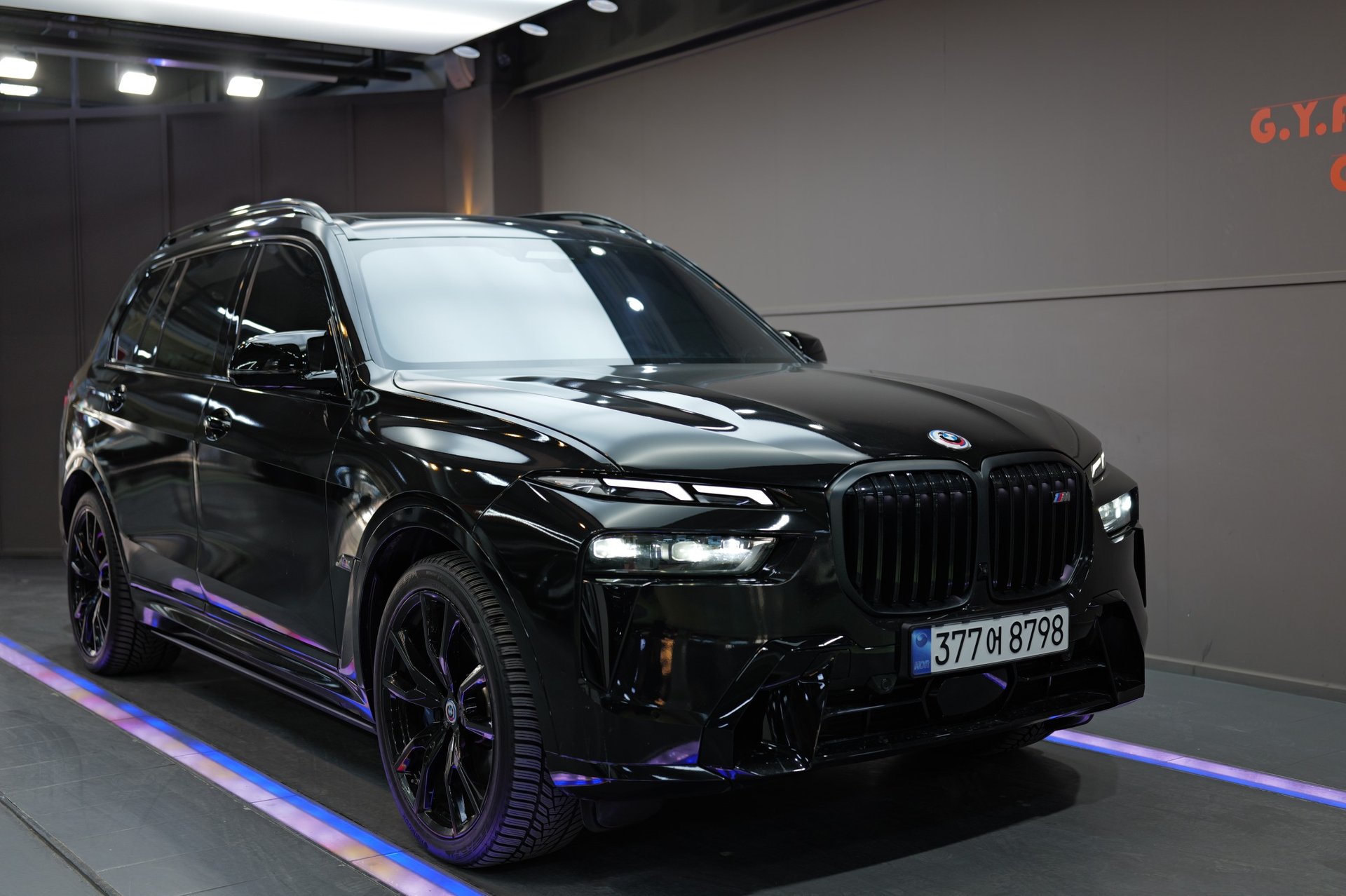 BMW X7 - View 1