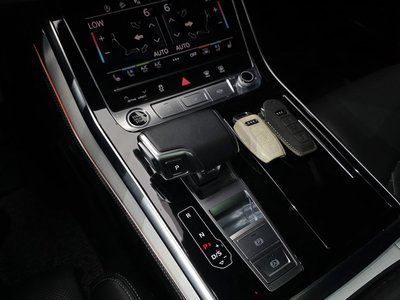 2022 AUDI Q8 thumbnail 12