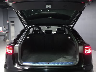 2022 AUDI Q8 thumbnail 26