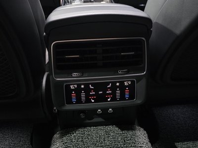 2022 AUDI Q8 thumbnail 24