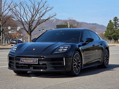 PORSCHE PANAMERA - 1