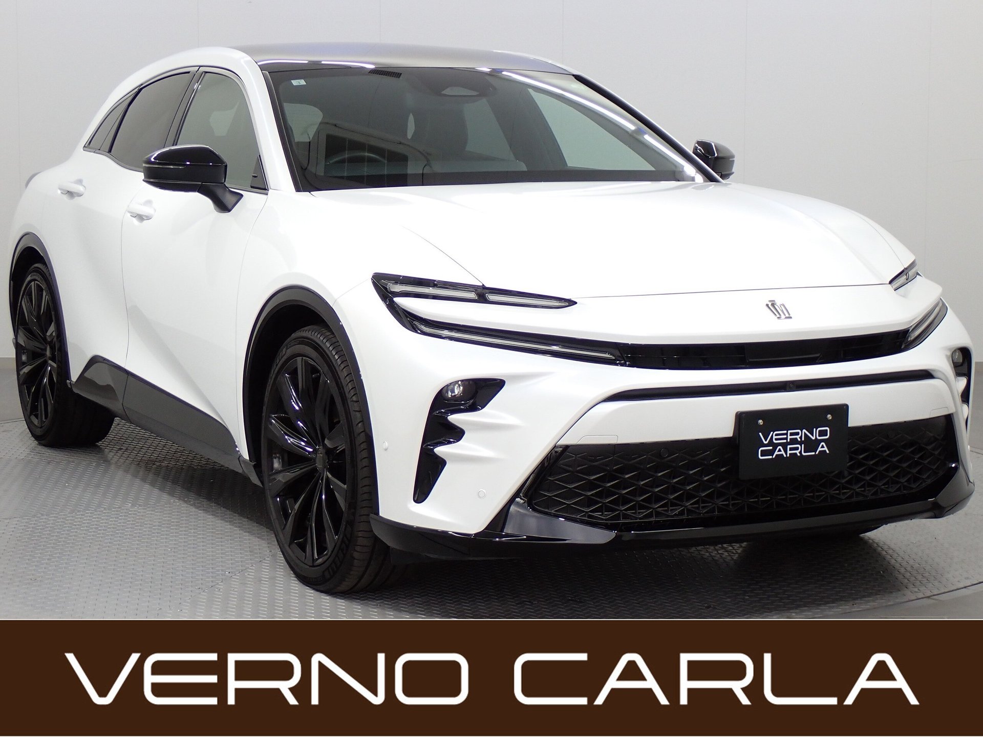 TOYOTA CROWN SPORT - View 1