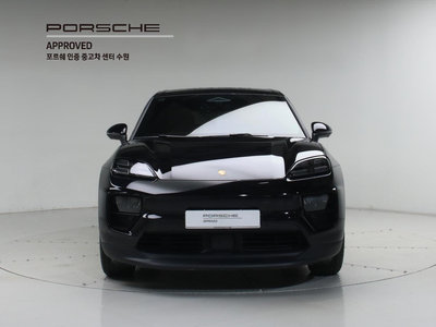 PORSCHE MACAN - 2