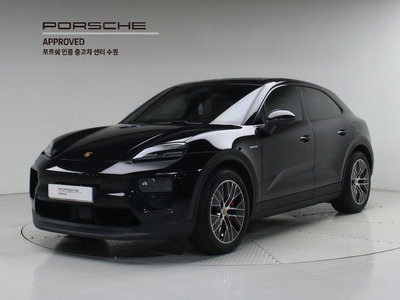 PORSCHE MACAN - 1