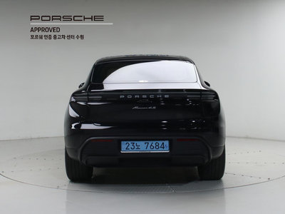 PORSCHE MACAN - 3