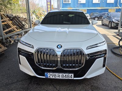 BMW 7 SERIES - 2