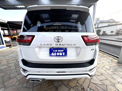 TOYOTA LAND CRUISER 300 - 6