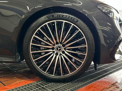 MERCEDES-BENZ E-CLASS - 6