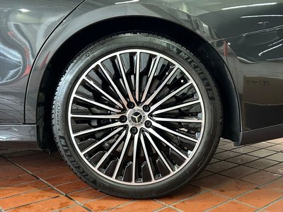 MERCEDES-BENZ E-CLASS - 4