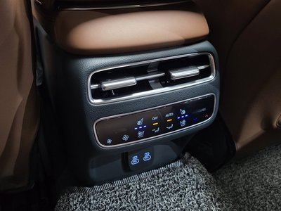 2025 Genesis GV70 缩略图 27