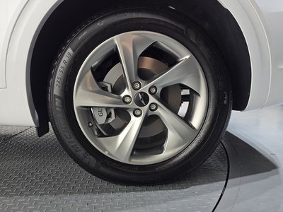 2025 Genesis GV70 photo 8