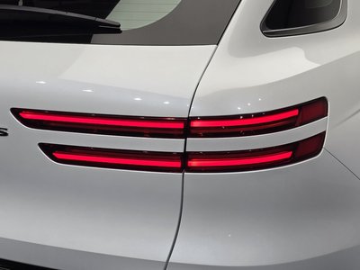 2025 Genesis GV70 photo 10
