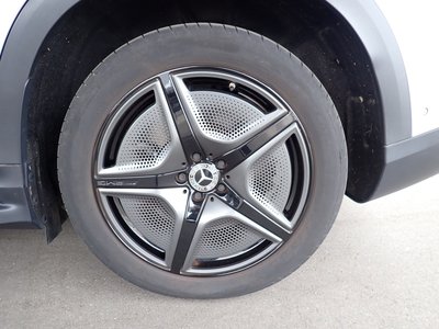 MERCEDES-BENZ EQE - 7