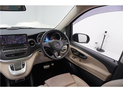 2023 Mercedes-BENZ V-CLASS photo 9