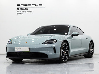 PORSCHE TAYCAN - 1