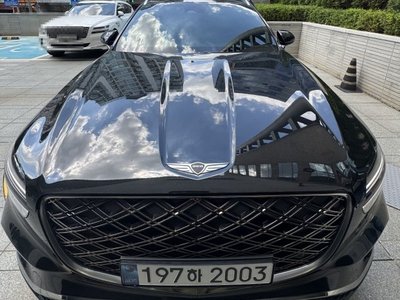 صورة 1 لـ 2024 Genesis GV70