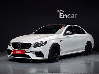 MERCEDES-BENZ E-CLASS - 1