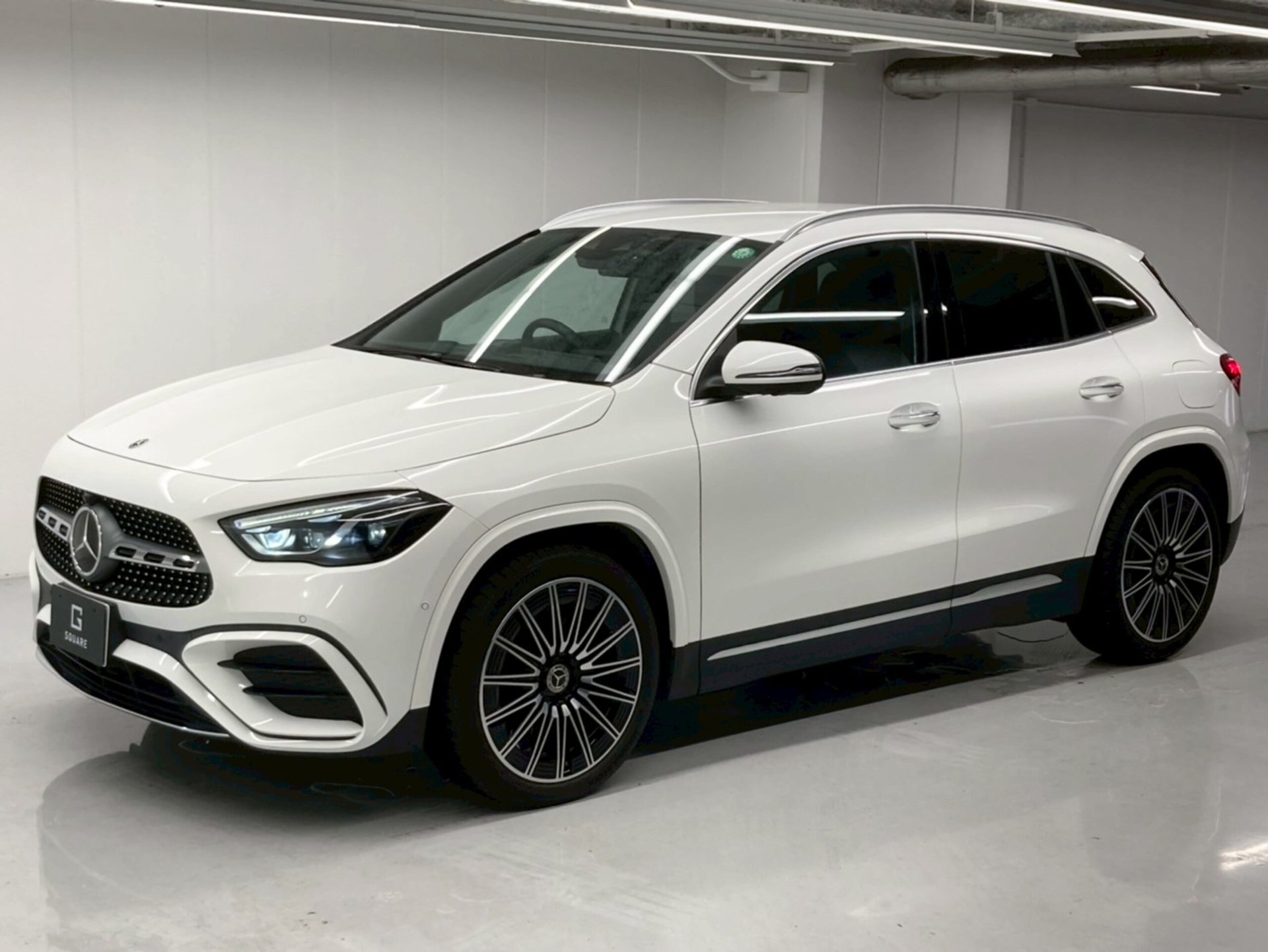 MERCEDES-BENZ GLA - View 1