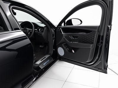 BENTLEY FLYING SPUR - 8