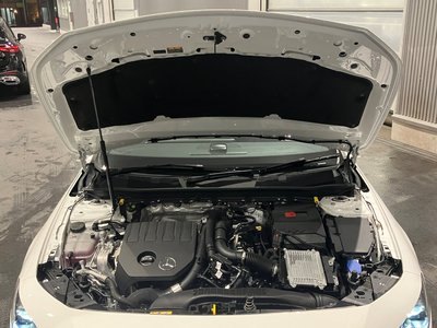 MERCEDES-BENZ CLA - 10