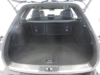 صورة 34 لـ 2025 Toyota CROWN ESTATE