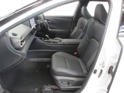 صورة 30 لـ 2025 Toyota CROWN ESTATE