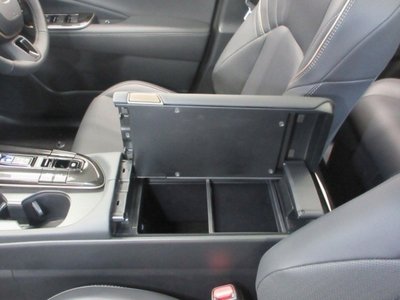صورة 28 لـ 2025 Toyota CROWN ESTATE