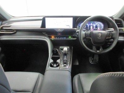 صورة 6 لـ 2025 Toyota CROWN ESTATE