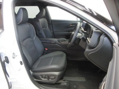 صورة 29 لـ 2025 Toyota CROWN ESTATE