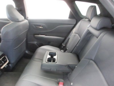 صورة 32 لـ 2025 Toyota CROWN ESTATE