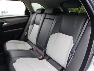 2025 LAND Rover RANGE ROVER VELAR thumbnail 31